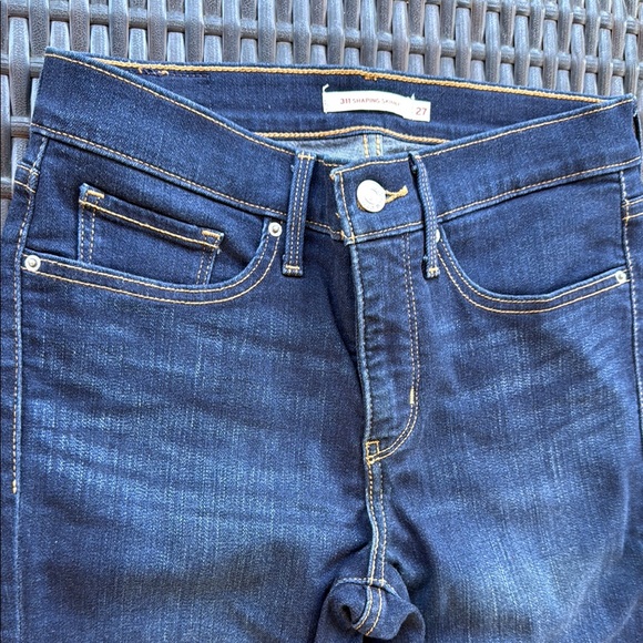 Levi's Women’s 311 Shaping Skinny Jeans Dark Wash like new size 27 - Picture 4 of 13
